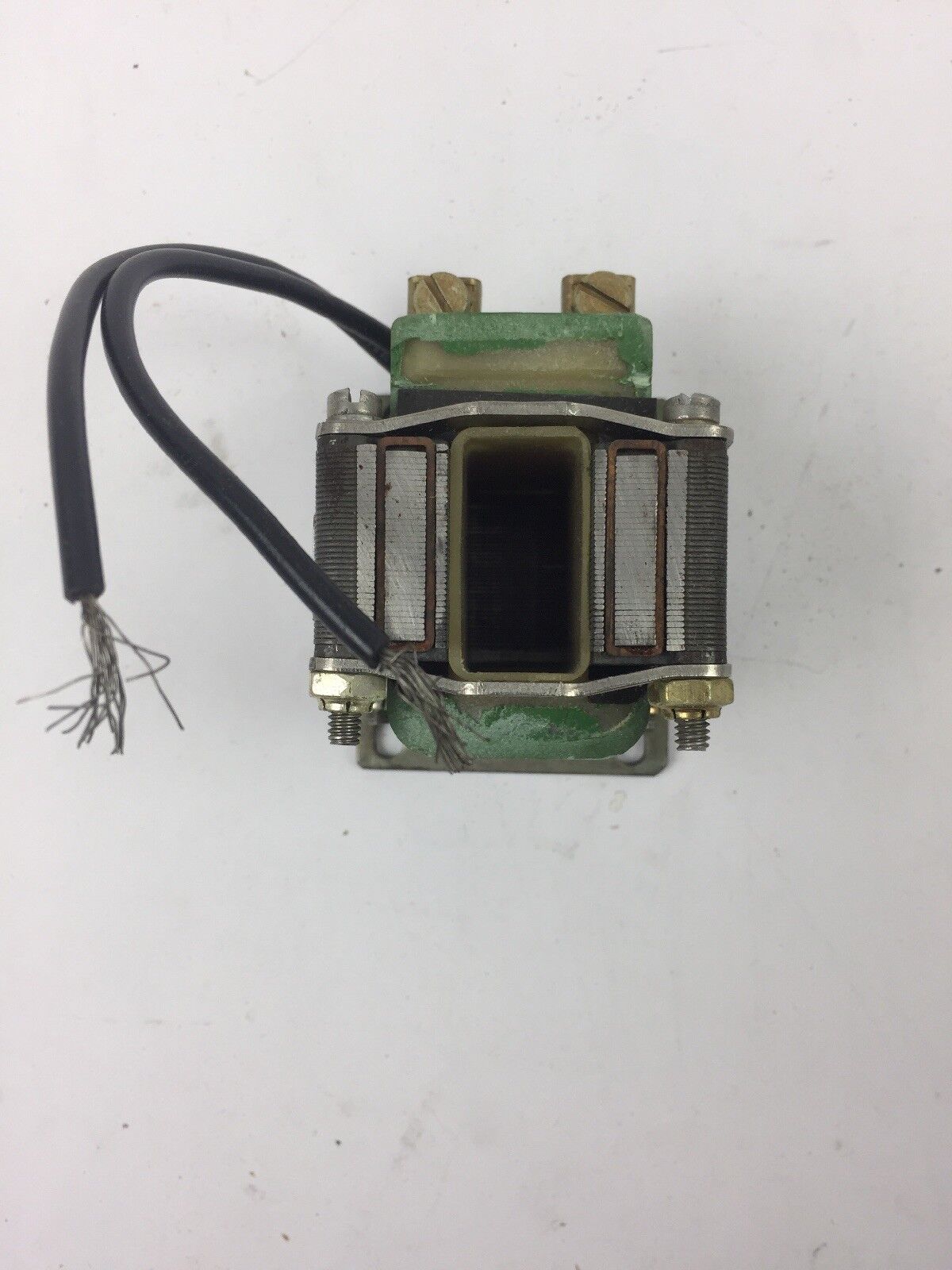 GE CR9500A102A6A SOLENOID 115V 50HZ PULL TYPE END MTG