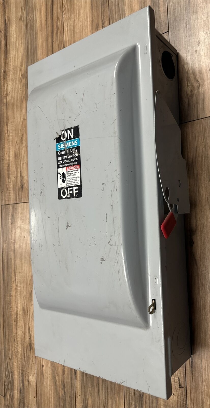 SIEMENS GF224N TYPE VB II 200A 240VAC 3PH 60HP 240VDC 40HP TYPE 1 FUSIBLE