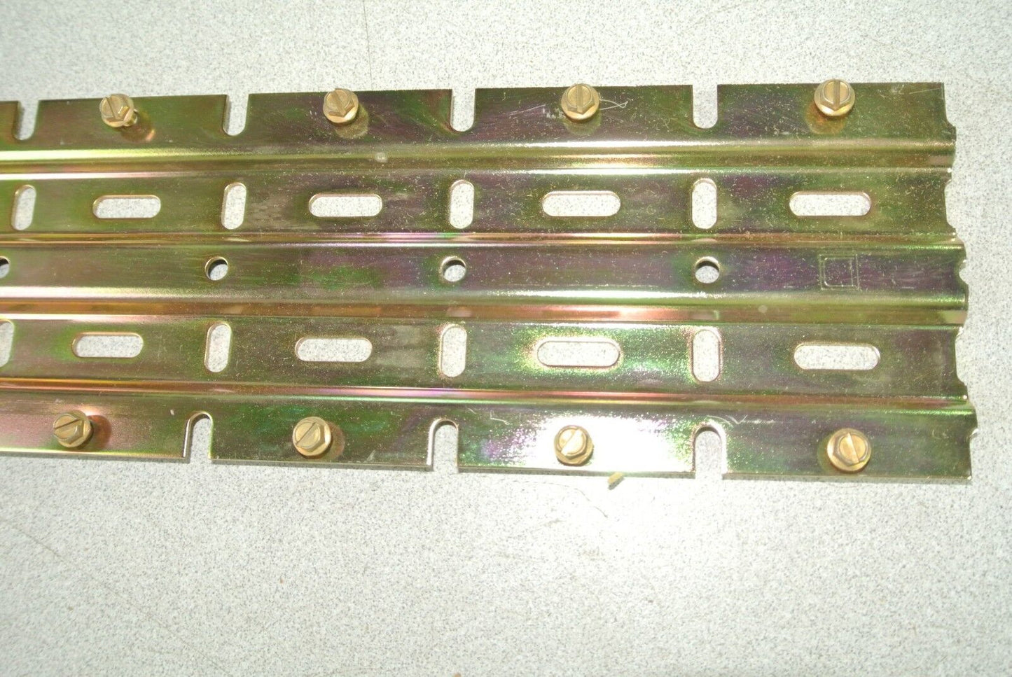 SQUARE D 8501 L-12, Ser. A - MOUNTING TRACK for 12 TYPE L RELAYS - NEW SURPLUS