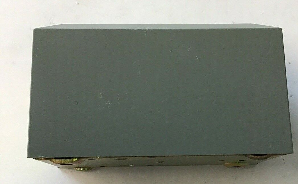 SQUARE D 9001 BG-107 SURFACE MOUNTED STATION UNIV. PUSHBUTTON W/O INSERT SER.A