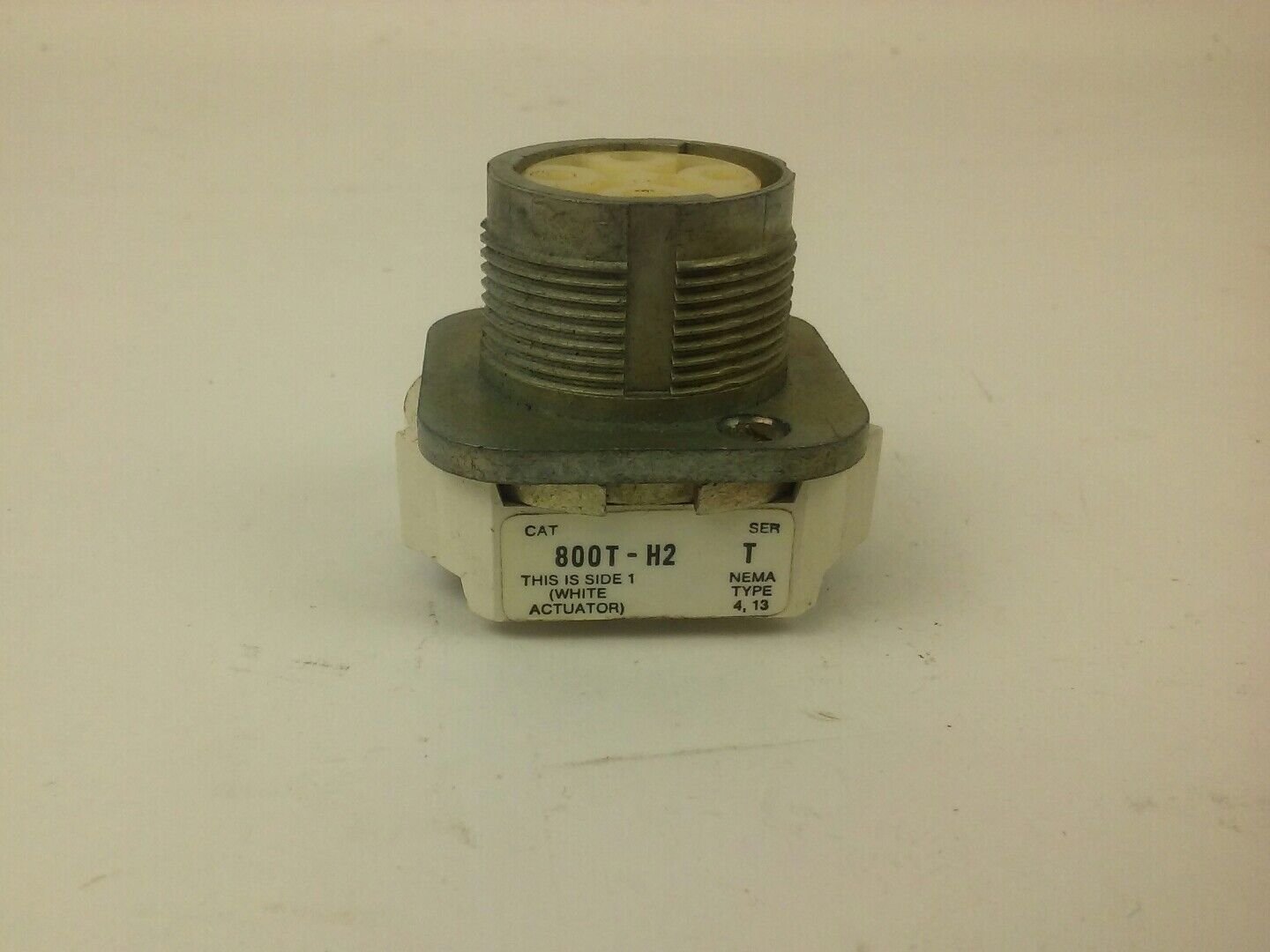 ALLEN BRADLEY 800T-H2, SERIES T, SELECTOR SWITCH,NEMA TYPE 4-13, NS NO BOX