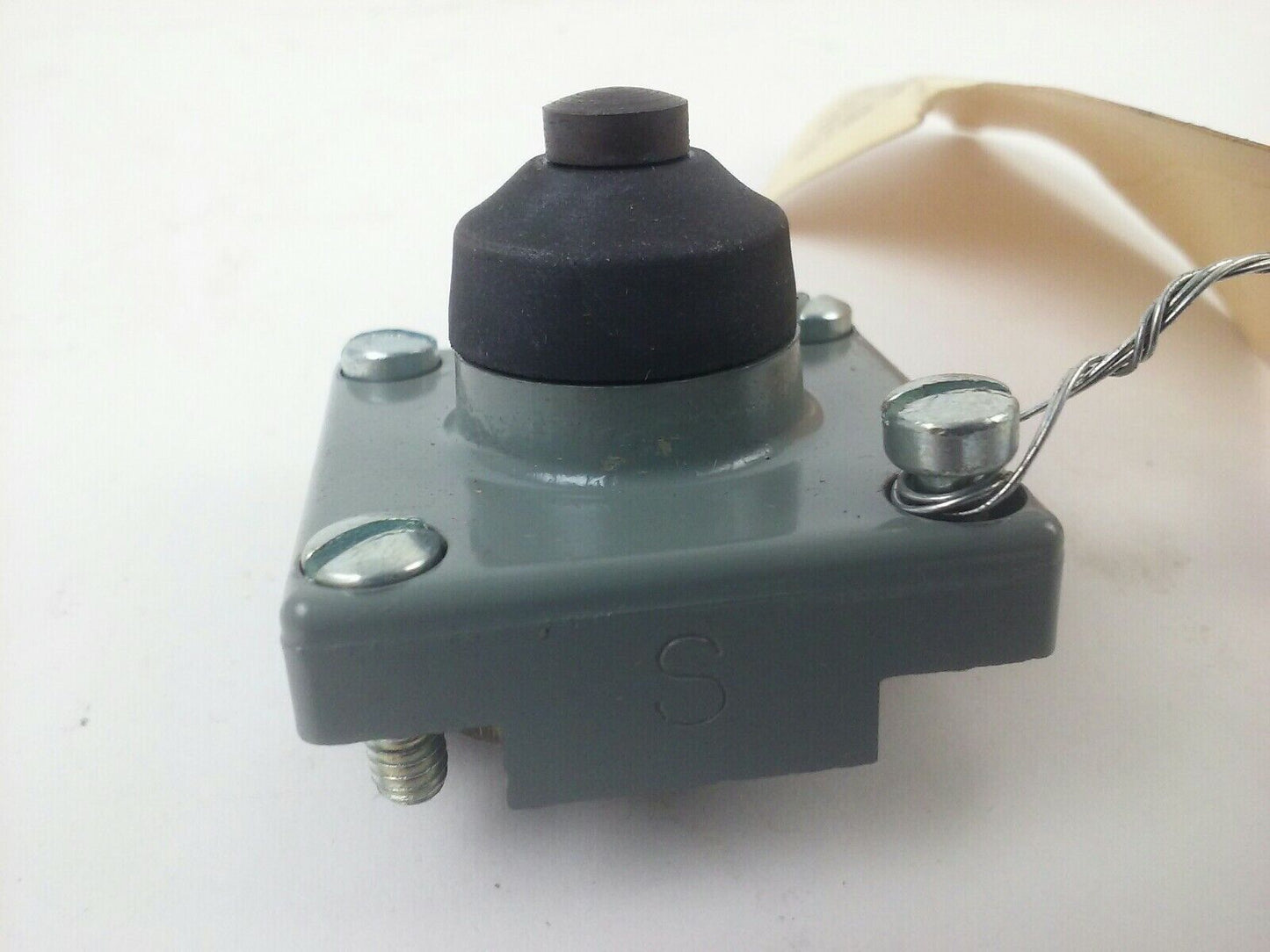 SQUARE D 31032-026-55 TOP ROLLER PLUNGER LIMIT SWITCH HEAD CLASS 9007