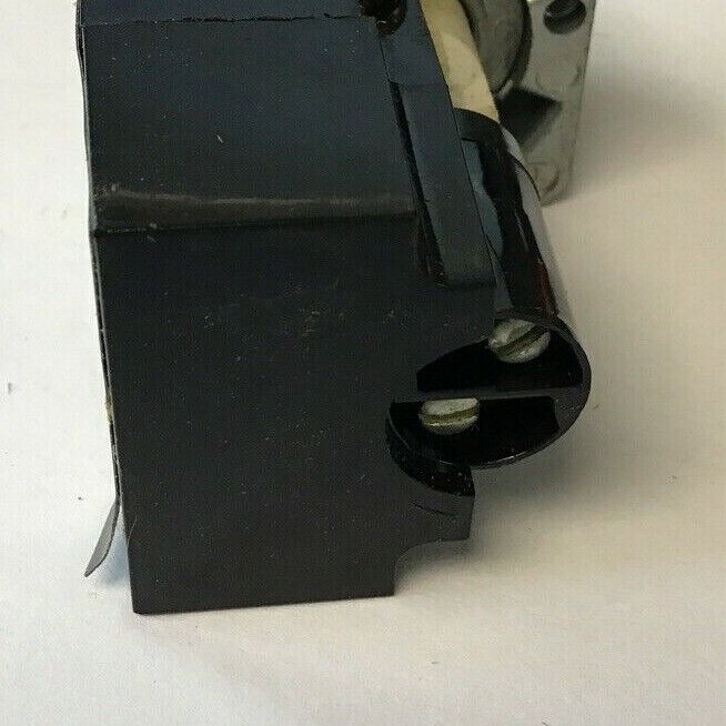 SQUARE D 9001 M2LA1 ILLUMINATED PUSHBUTTON SER.A 120/110V 60/50HZ