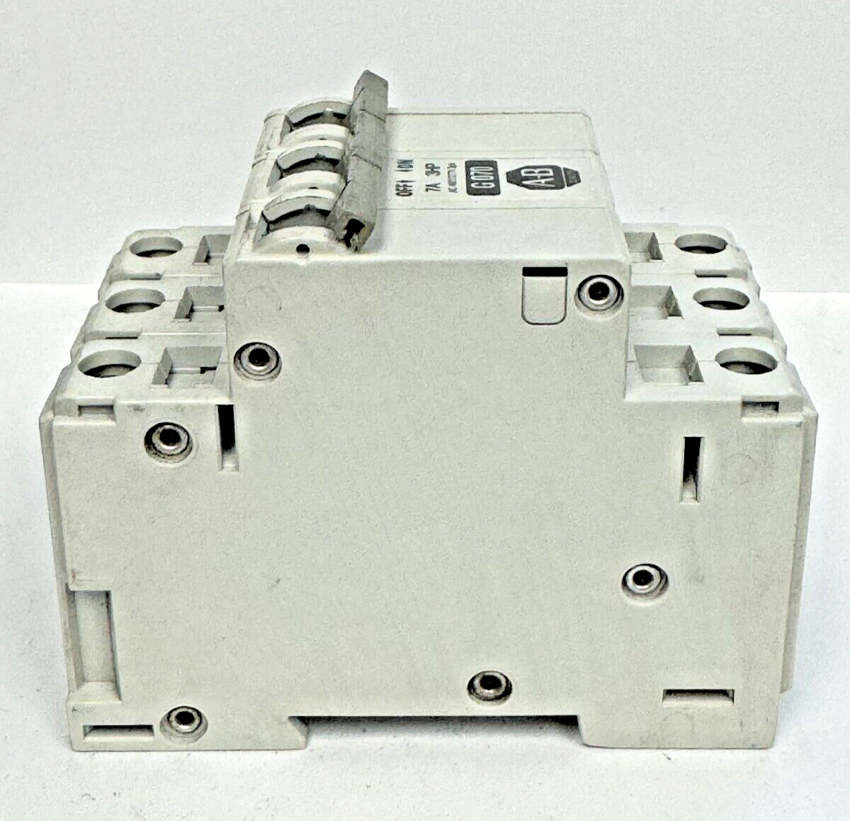 ALLEN-BRADLEY - 1492-CB3-G070 SER. C - MOTOR CONT. - 3 P, 7 A, 277 V, 3 HP, 3PH