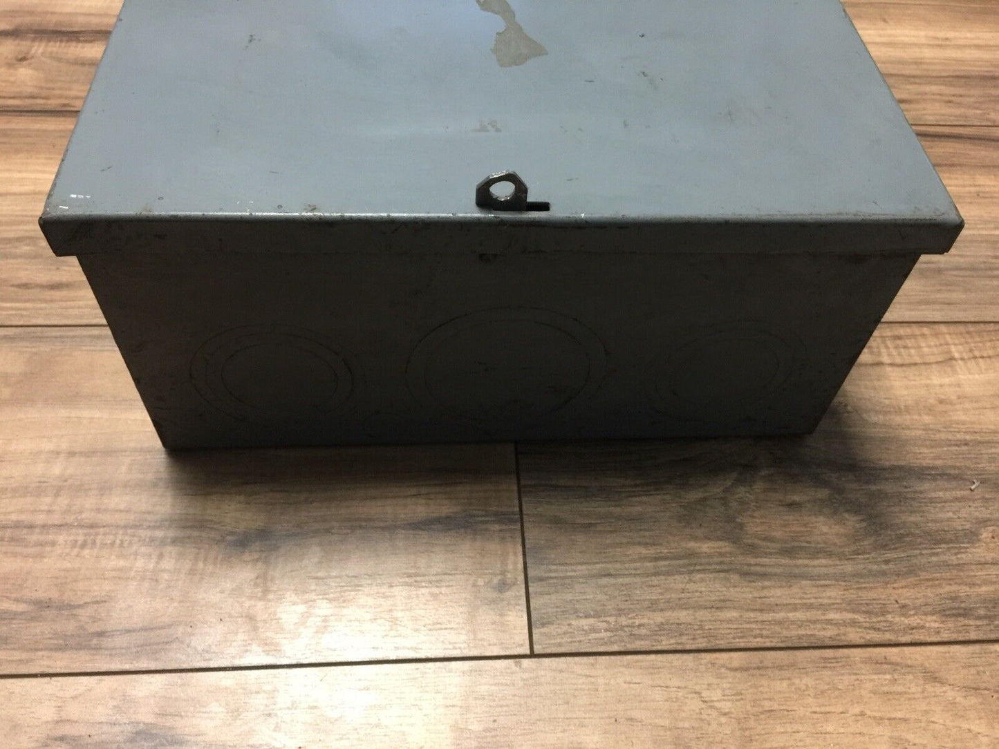 GE TH4324 SAFETY SWITCH 200AMP 4 SN POLE 240VAC 60HP 3PH MODEL 1