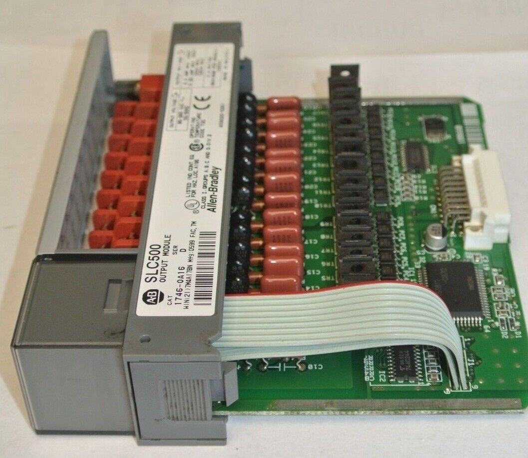ALLEN-BRADLEY 1746-OA16 Ser. D - OUTPUT MODULE for SLC500