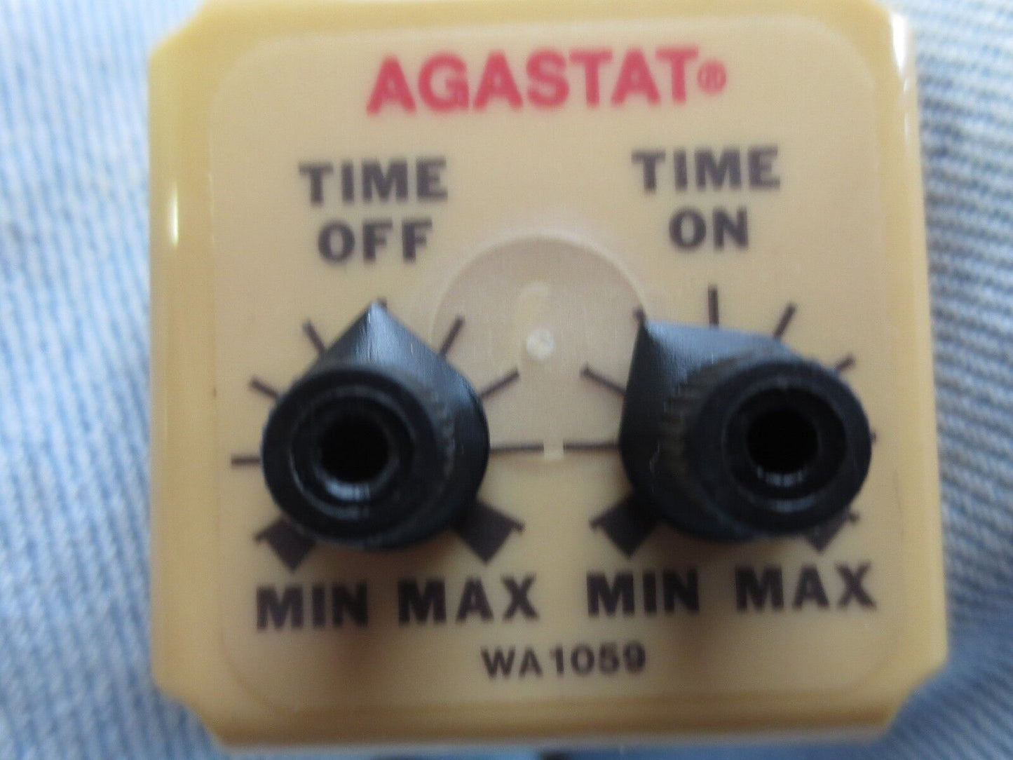 AGASTAT SRC72ANBA TIMING RELAY 120/60 - 1 to 30 Minutes/ .5 to 15 Seconds REPT