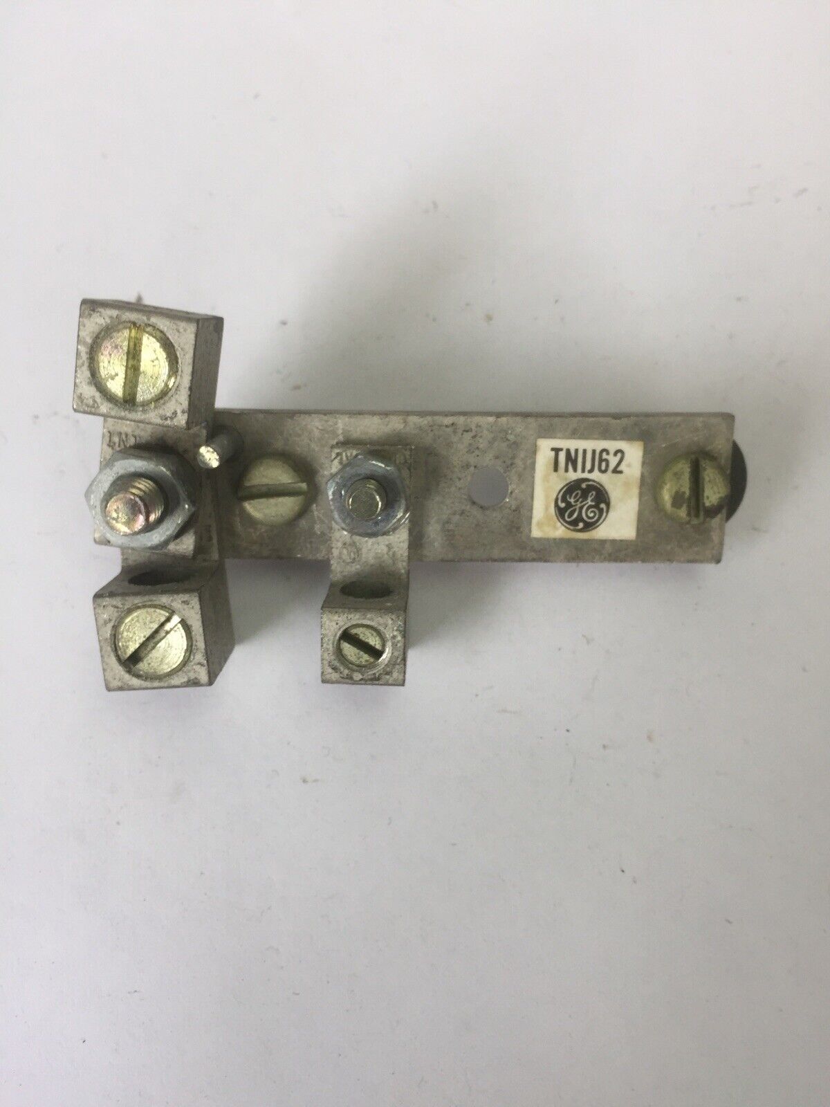 GE TNIJ62 600V NEUTRAL KIT FOR 60A FUSIBLE NEMA 12 SAFETY SWITCHES