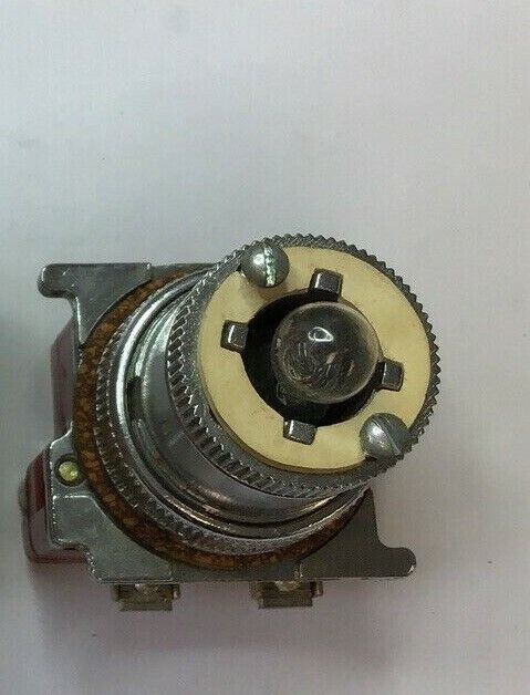 CUTLER HAMMER 10250T6035 ILLUMINATED SELECTOR SWITCH 120V 50/60HZ
