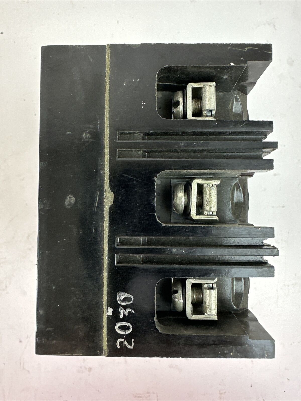 GE TEB132030 CIRCUIT BREAKER 240VAC 30A 3POLE