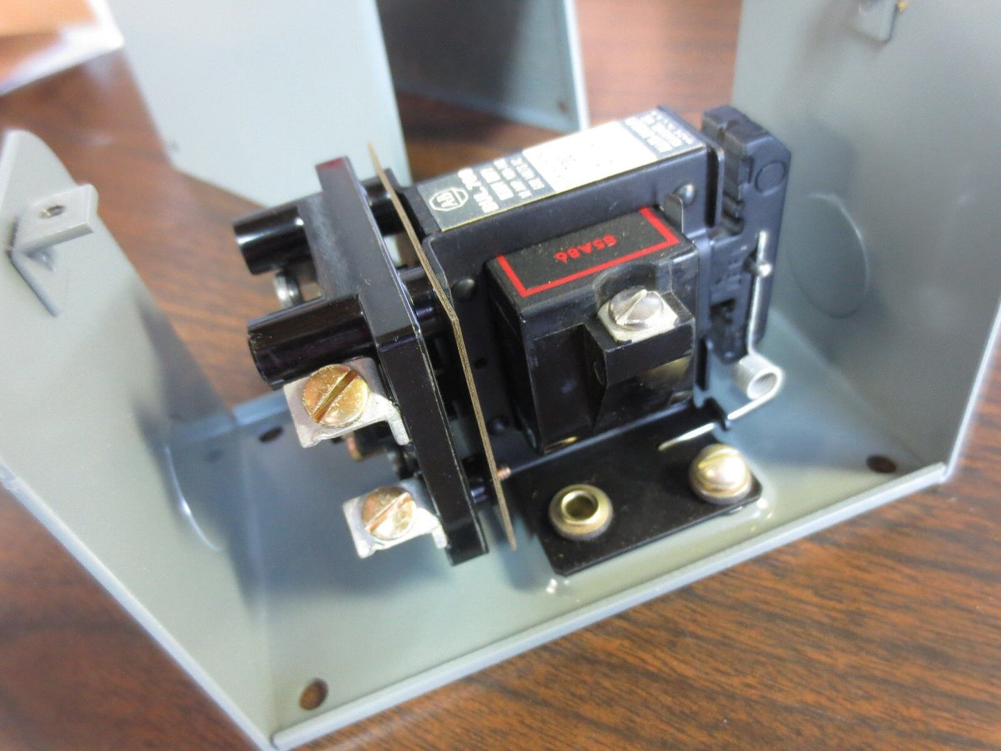 ALLEN-BRADLEY 700-C111A1 Ser. B TYPE C AC RELAY - NEW SURPLUS 120V, 2-POLE NO/NC