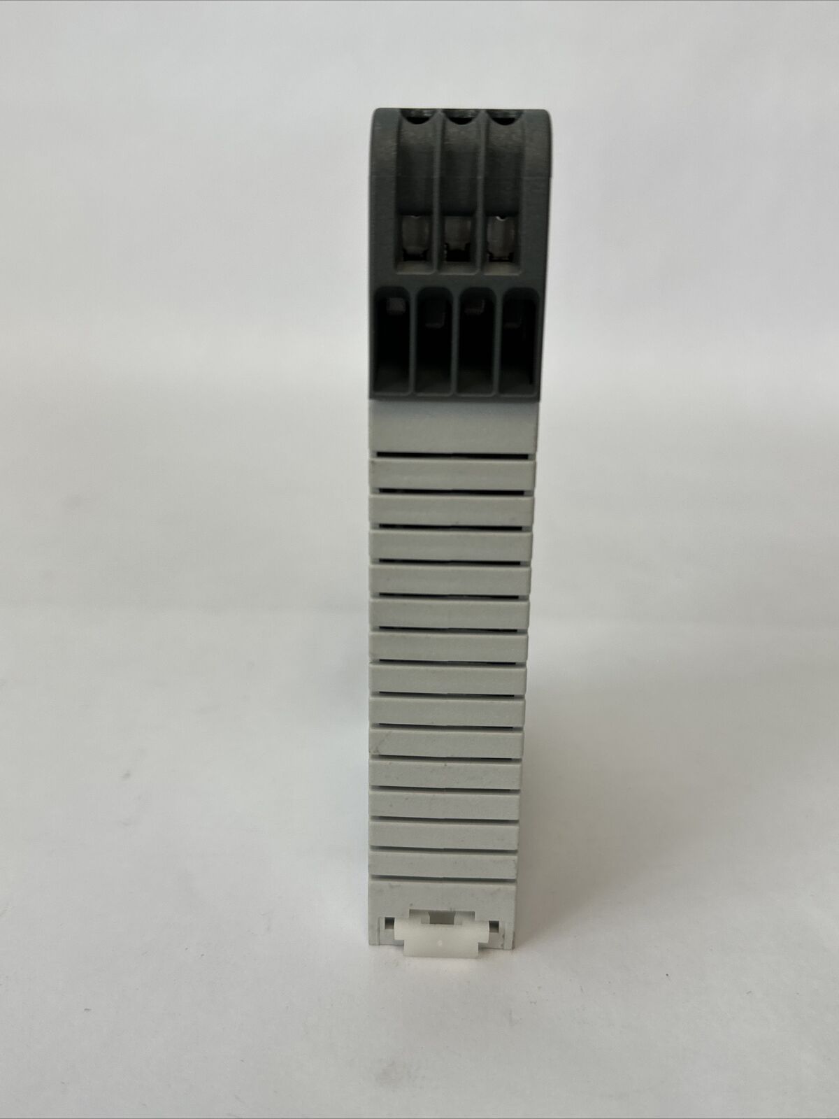 ABB 2TLA020052R1000 VITAL 1 SAFETY RELAY VER H CAT 4 PLE SIL3 24VDC