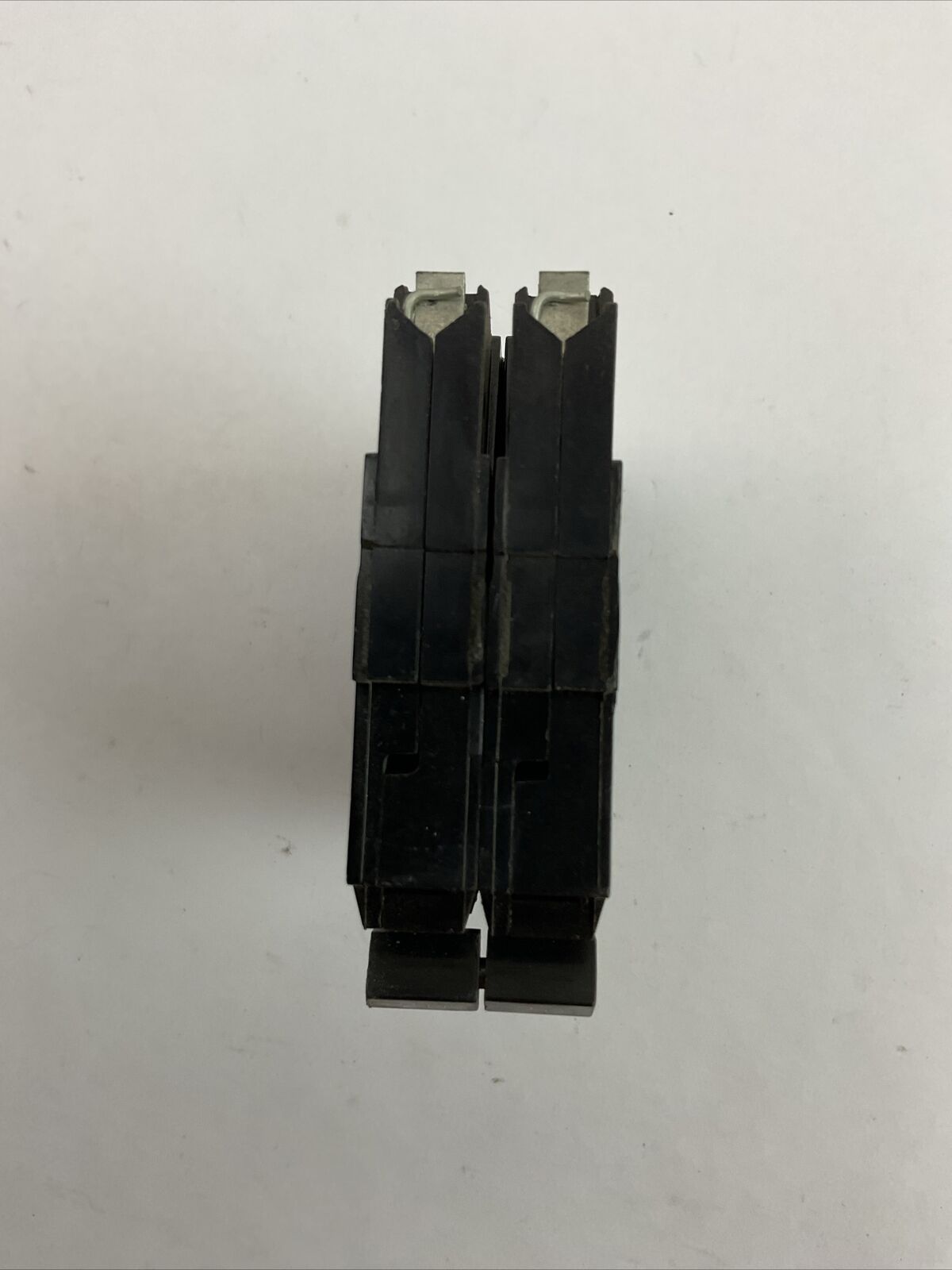 GE THQP220 CIRCUIT BREAKER 2POLE 20AMP 120/240VAC