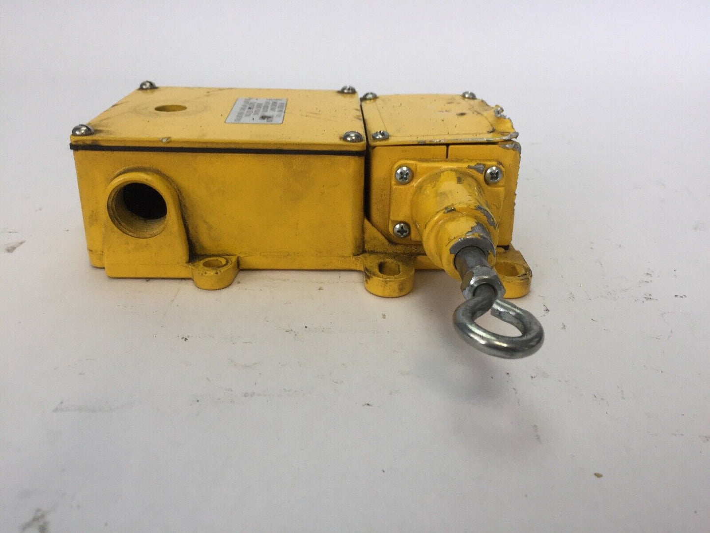 REES 04962-100 CABLE OPERATED SWITCH