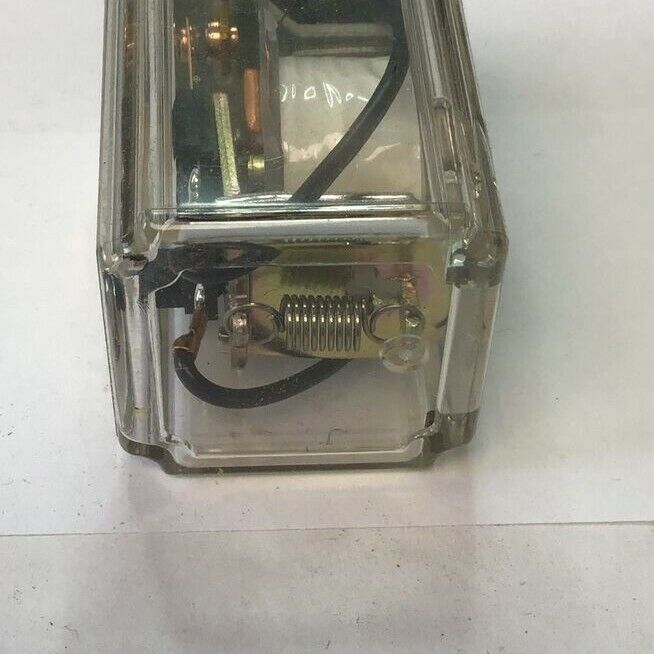 OMRON MK2EP-UA-AC12 RELAY 10A 230VAC/28VDC COIL:12VAC ***LOTOF8***