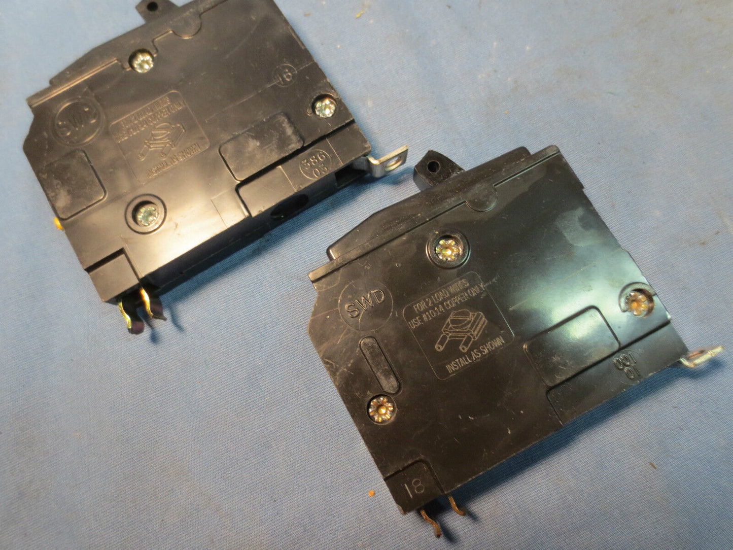 SQUARE D QOB120 20A 10AIR / 10AIC / 10kV 120/240V CIRCUIT BREAKER