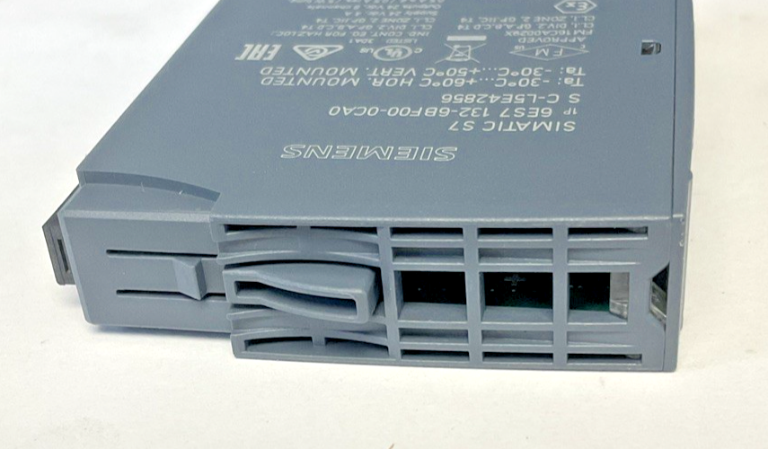 SIEMENS 6ES7 131-6BF00-0CA0 DIGITAL OUTPUT MODULE 24VDC 4A 8x24VDC/0.5A*LOTOF10*