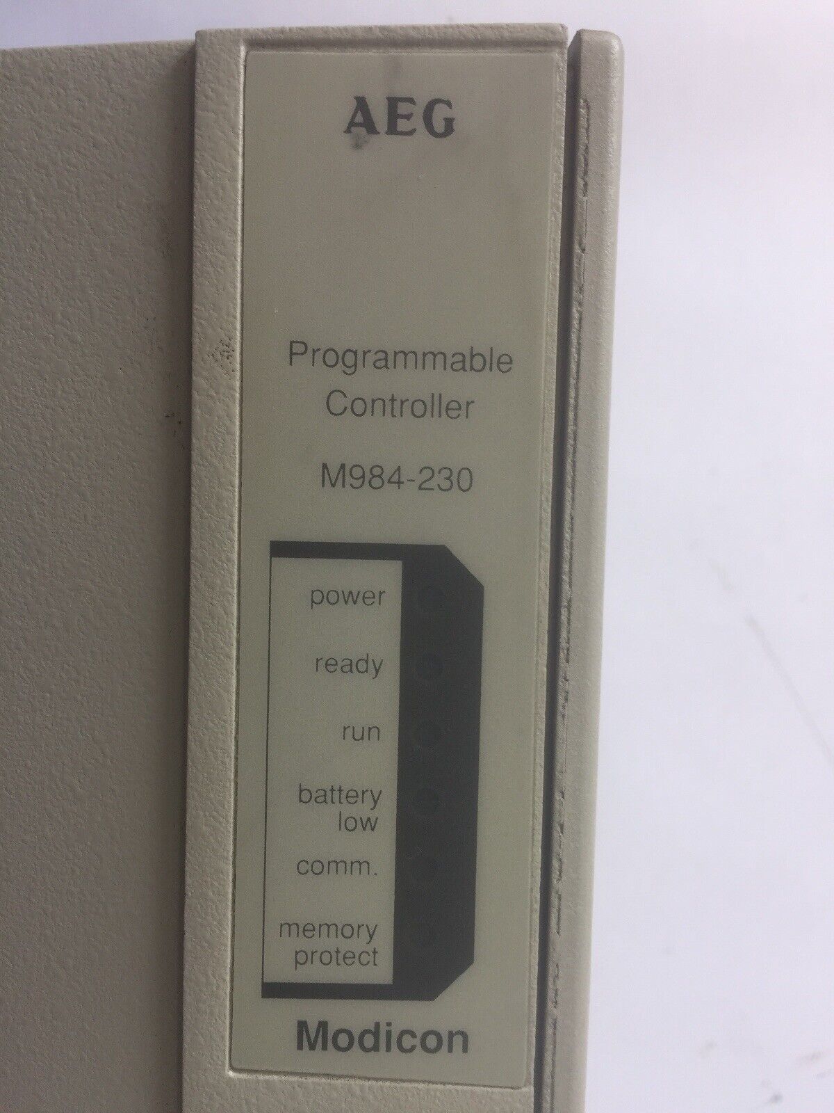 AEG MODICON PC-M984-230 PROGRAMMABLE CONTROLLER 115/220V 50/60HZ 1.5A