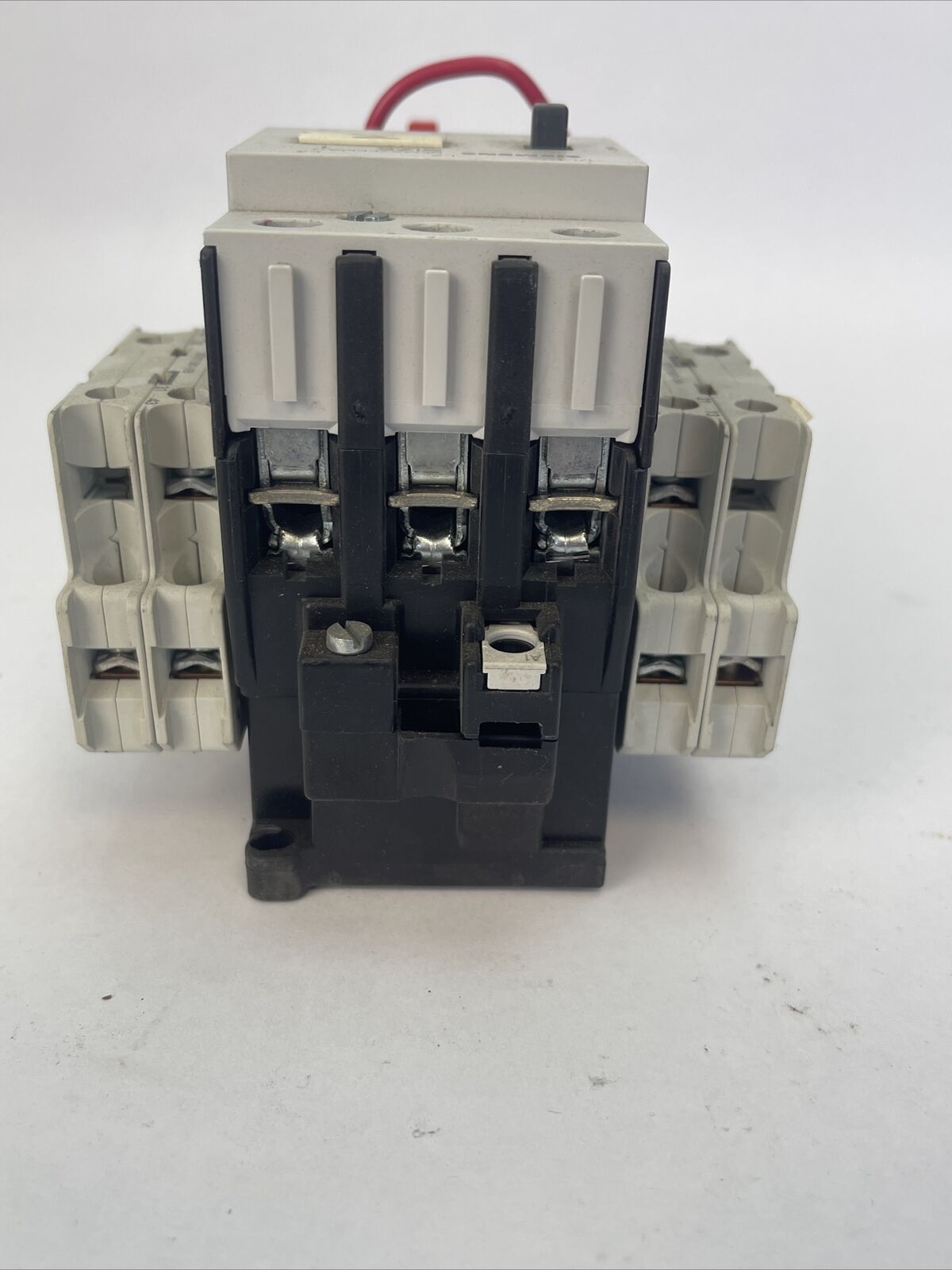 SIEMENS SIZE 1 STARTER(3TF4422-0A..1 CONTACTOR 600VAC 10HP 27A 3UA55001J* RELAY)