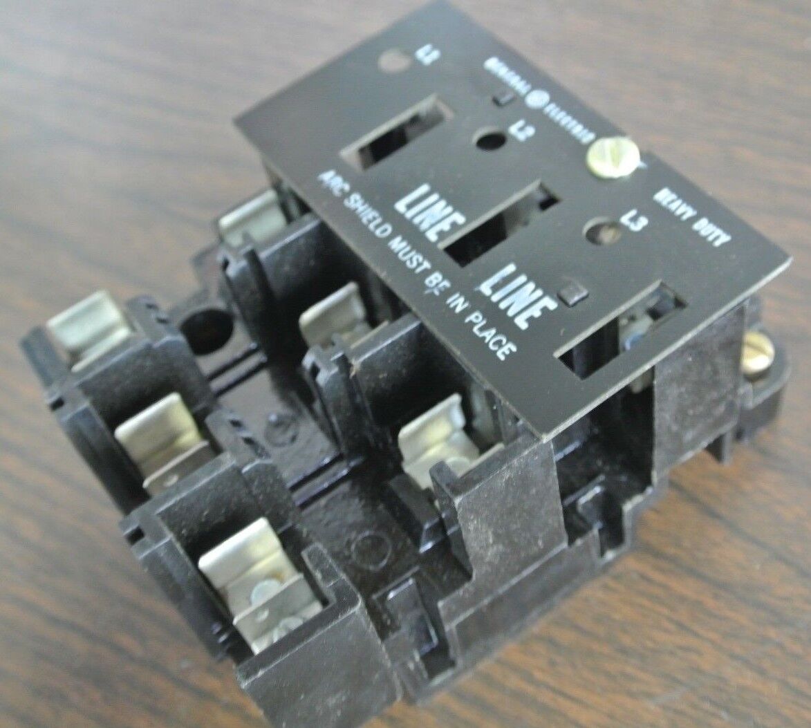 GE TRK12 / TKL1093 - LOAD BASE - 240V, 30A, 3-POLE - NEW SURPLUS