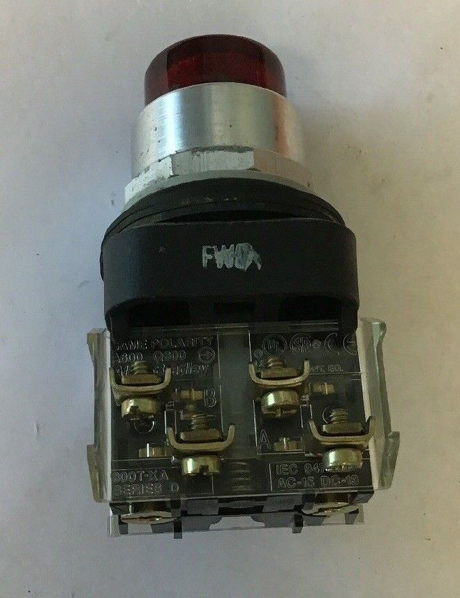 ALLEN BRADLEY 800T-QT24 SER.T RED PUSHBUTTON SWITCH 24VAC/DC #757 LAMP