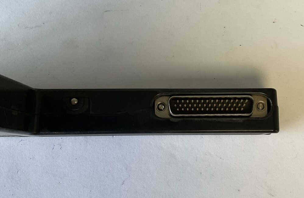 ALLEN BRADLEY 2090-K6CK-D44M CONNECTOR SER.A K6CK SAS