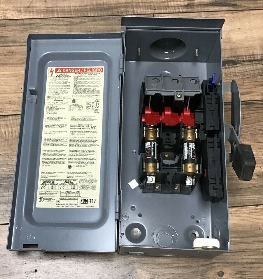 SQUARE D D222NRB SAFETY SWITCH 240VAC 60AMP SER.F01 TYPE3R (NO NEUTRAL)