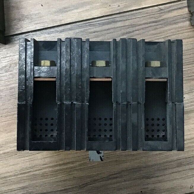 SQUARE D FAL-36007-12M CIRCUIT BREAKER 7AMP MISSING LUGS****LOTOF3***