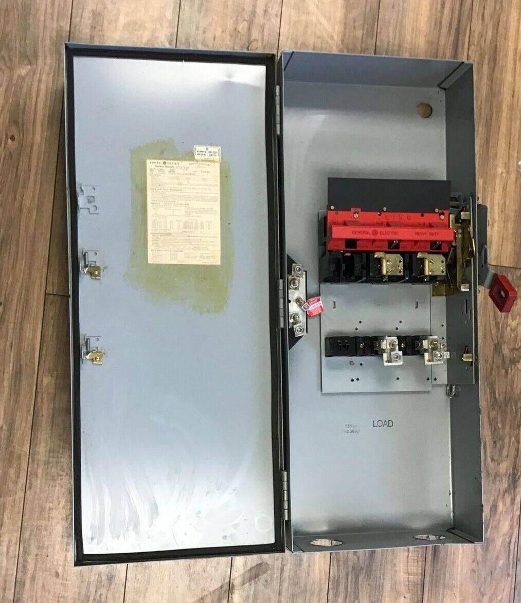 GE TH3224J MODEL 7 FUSIBLE SAFETY SWITCH 200A 240VAC 250VDC 60HP 2P