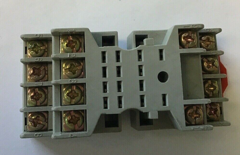 DAYTON 2A584M RELAY SOCKET