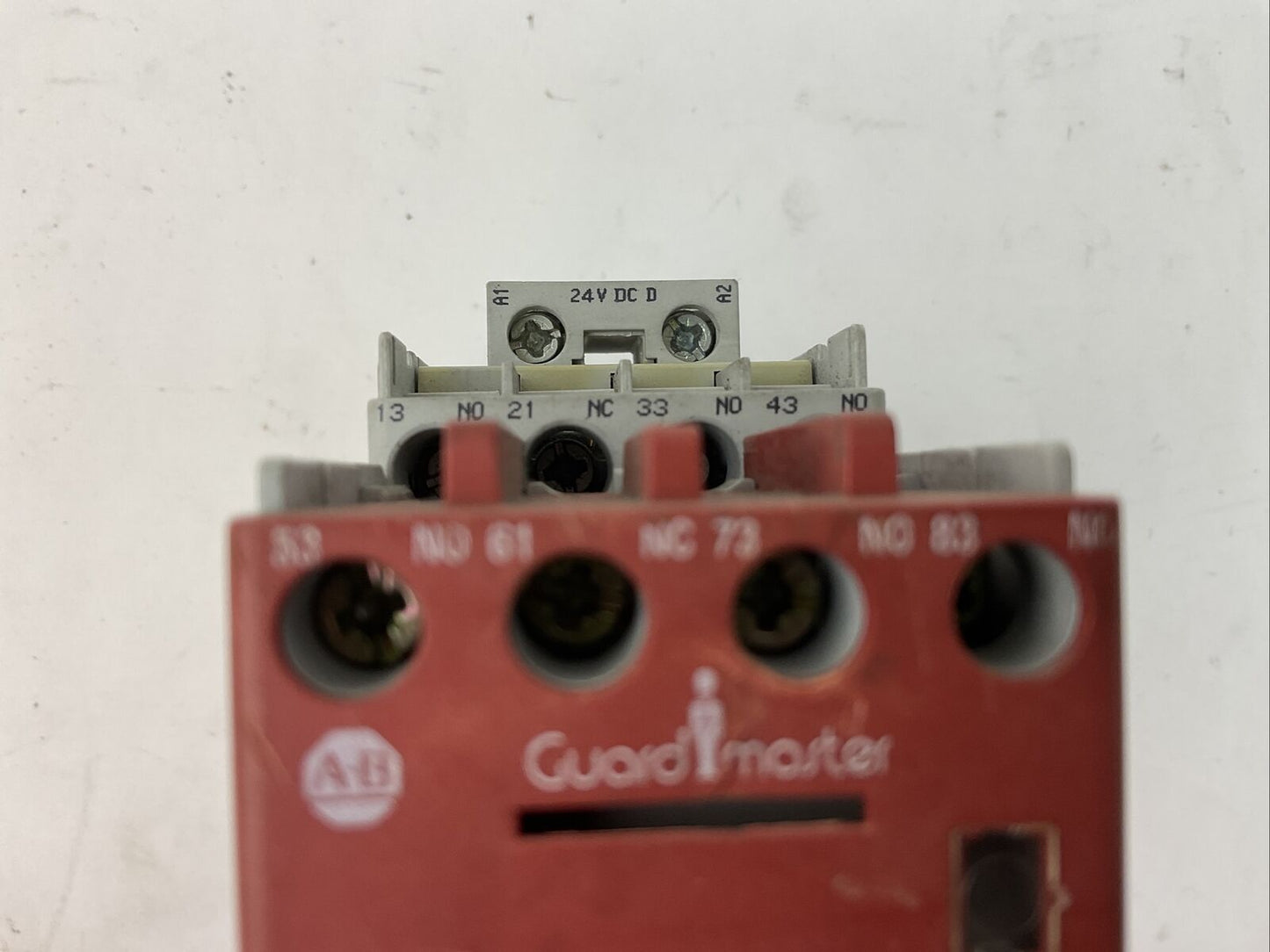 ALLEN BRADLEY 700S-CF620DJC COIL 24VDC 700-CF310D* 600VAC 25A SER A 100S-F SER B
