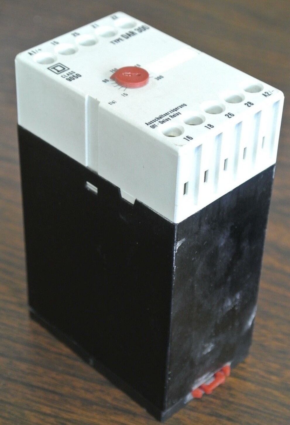 SQUARE D 9050 DAR300 - OFF-DELAY RELAY - 110VAC, 50/60Hz - NEW SURPLUS