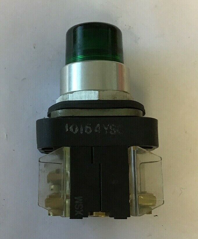 ALLEN-BRADLEY 800T-QT24 SER. T GREEN PUSHBUTTON SWITCH 24VAC/DC #757 LAMP