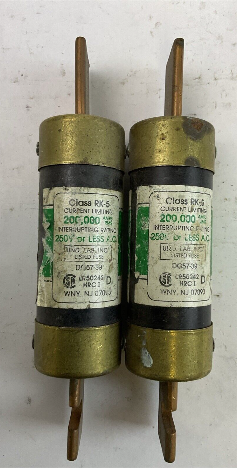 CEFCO CRN-R 125 DUAL ELEMENT TIME DEALY FUSE 125AMP 250VAC (LOT OF 2)