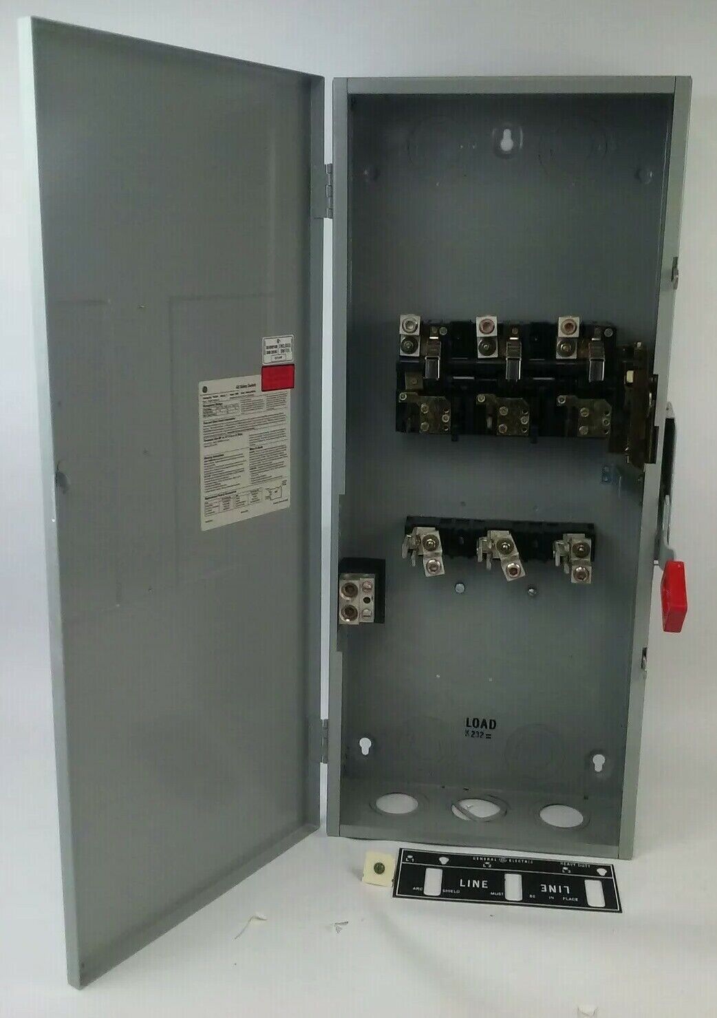 GE TH4324 MODEL 7 FUSIBLE SAFETY SWITCH 3P 200A 240V 60HP TYPE 1 INDOOR