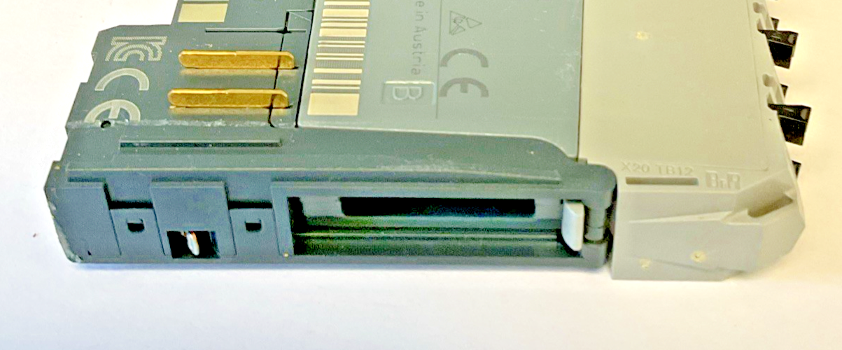 B&R X20 D0 6322 DIGITAL OUTPUT PLC REV.IO / X20 BM 11 REV. G0 BASE