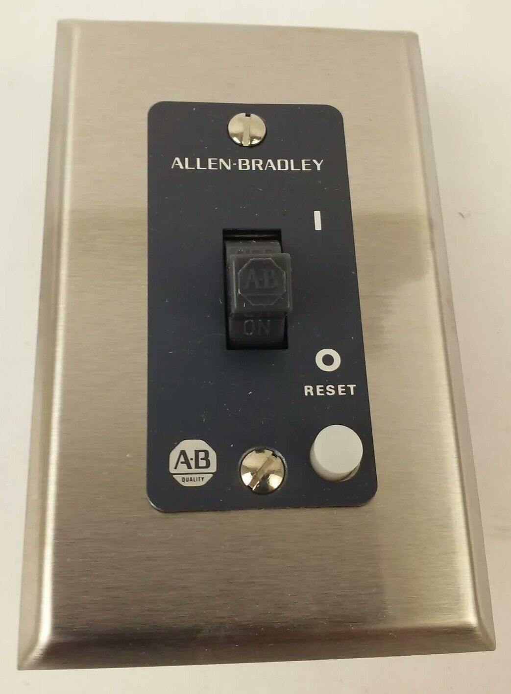 ALLEN BRADELY 600-TQX109 SERIES B, MANUAL MOTOR STARTER