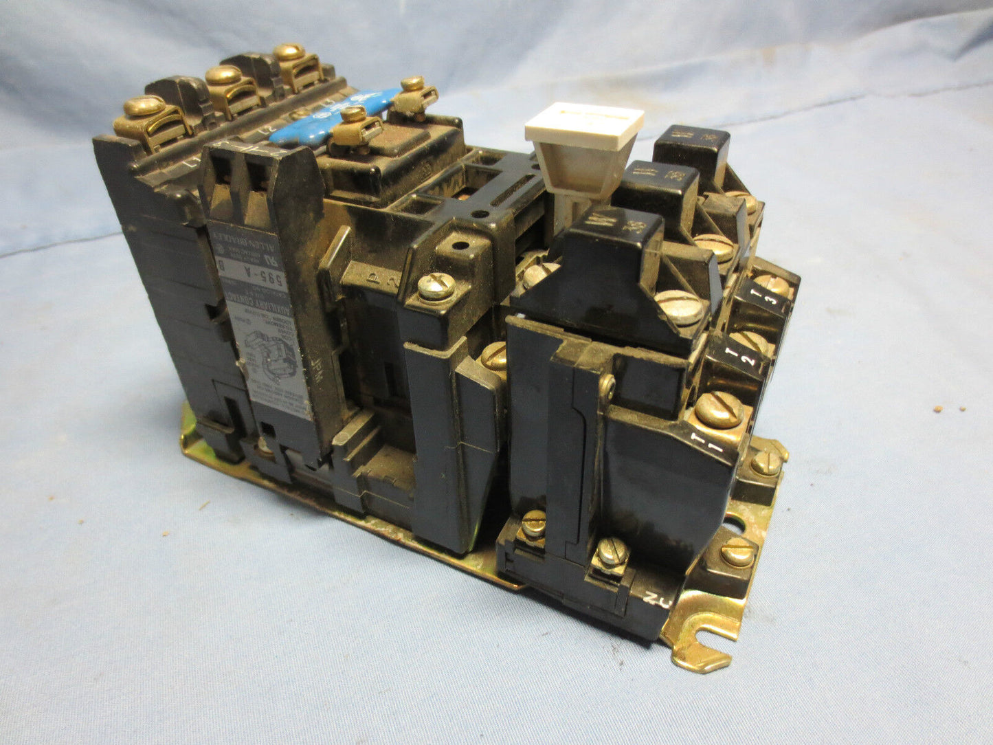 ALLEN-BRADLEY 509-A0D STARTER w/ 595-A,W38 STARTERS & 509-K04 SUPPRESSOR 509-AOD