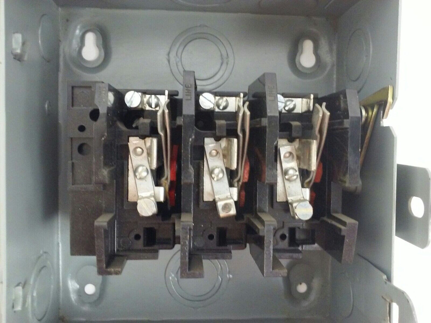 CHALLENGER GD321NF, 30A, 240V, 7 1/2 MAX H.P., TYPE 1 INDOOR, SAFETY SWITCH, NEW