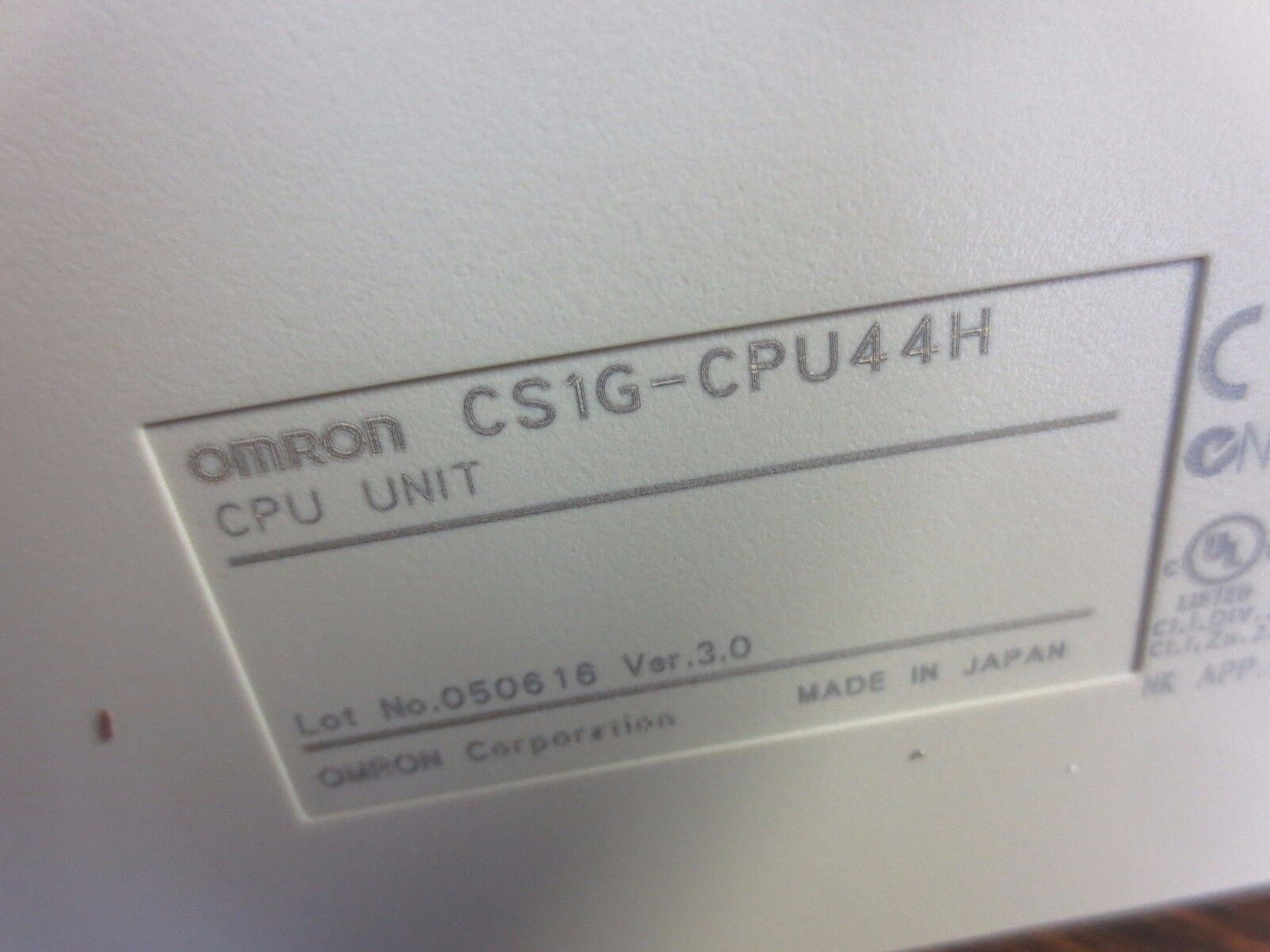 OMRON CS1G-CPU44H PROGRAMMABLE CONTROLLER / CPU + CS1W-SCB41-V1 COMMUNIC. BOARD