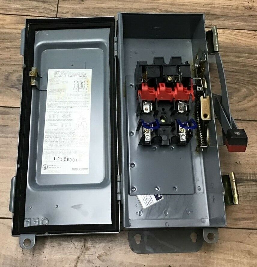 SQUARE D H221A SER.E1 SAFETY SWITCH 30A 240VAC 250VDC FUSIBLE TYPE 12K
