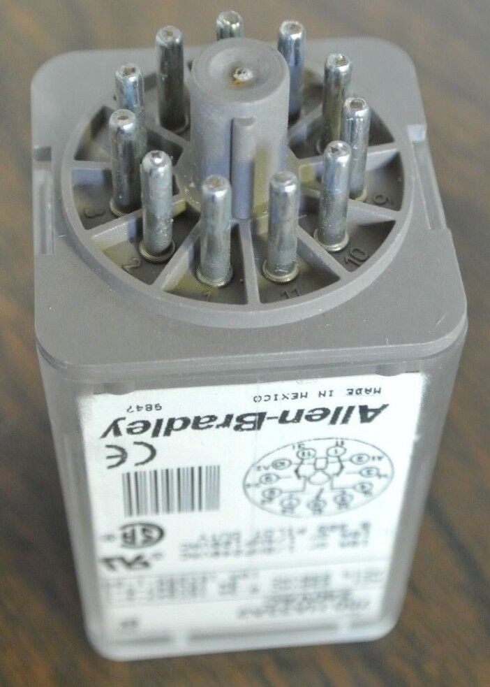 ALLEN-BRADLEY 700-HA33A2 Ser. B - GENERAL PURPOSE RELAY - 240VAC - NEW SURPLUS