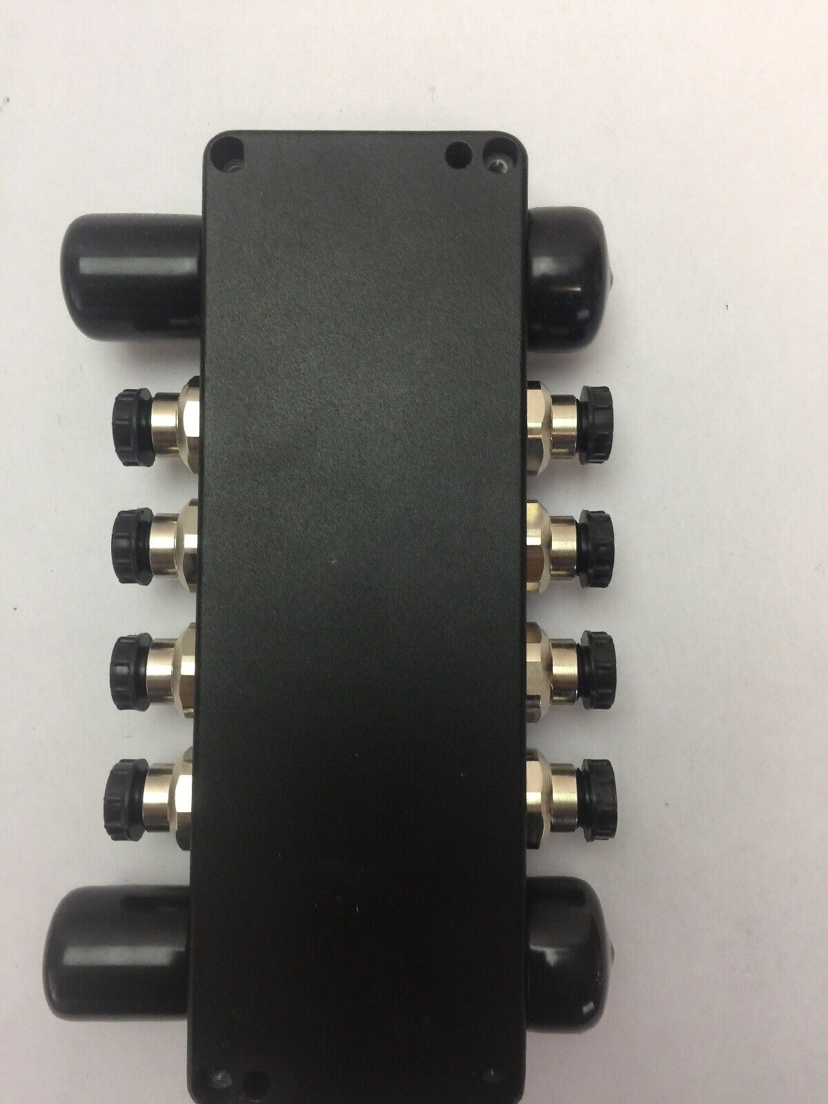 TURCK CDN-OM-8-0026 NETWORK STATION PROTECTED OUTPUT 18-26VDC 9A MAX BUS THRU