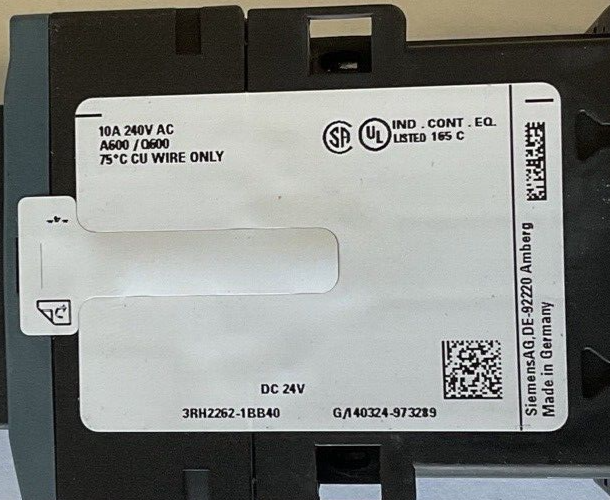SIEMENS 3RH2262-1BB40 CONTACTOR 24VDC 50HZ