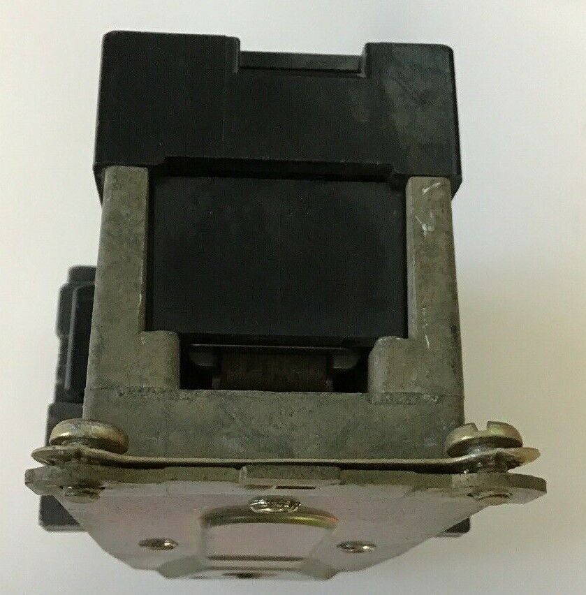 ALLEN BRADLEY 702-A0D93 OVERLOAD RELAY SER.K 575V 5HP W/70A86 120V/60HZ COIL