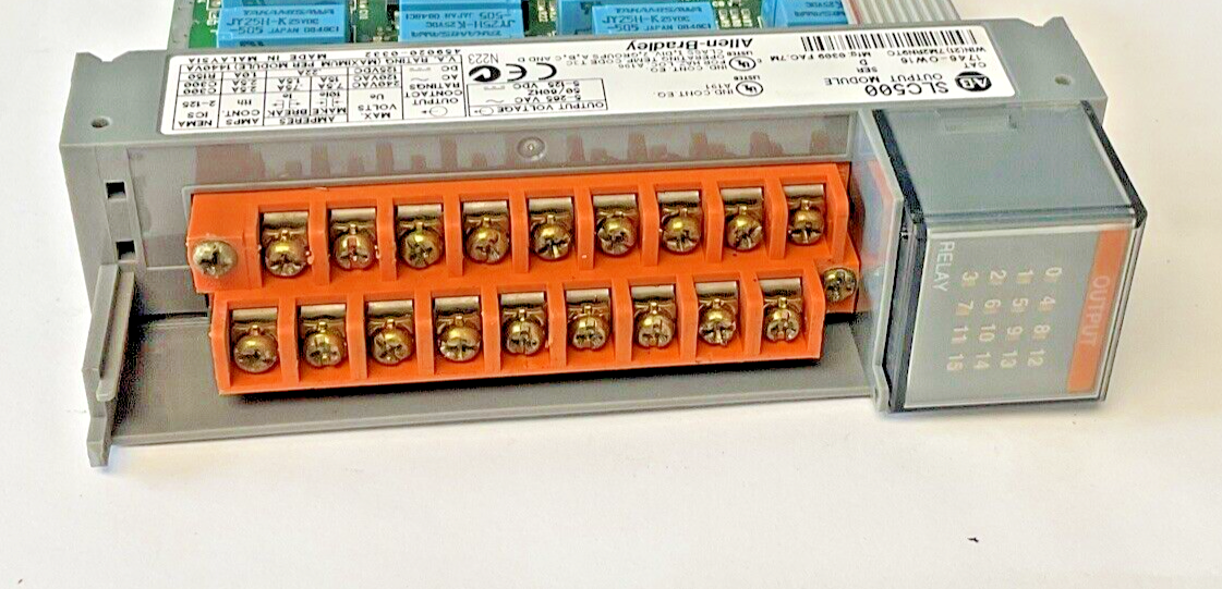 ALLEN BRADLEY 1746-0W16 OUTPUT MODULE SER.D