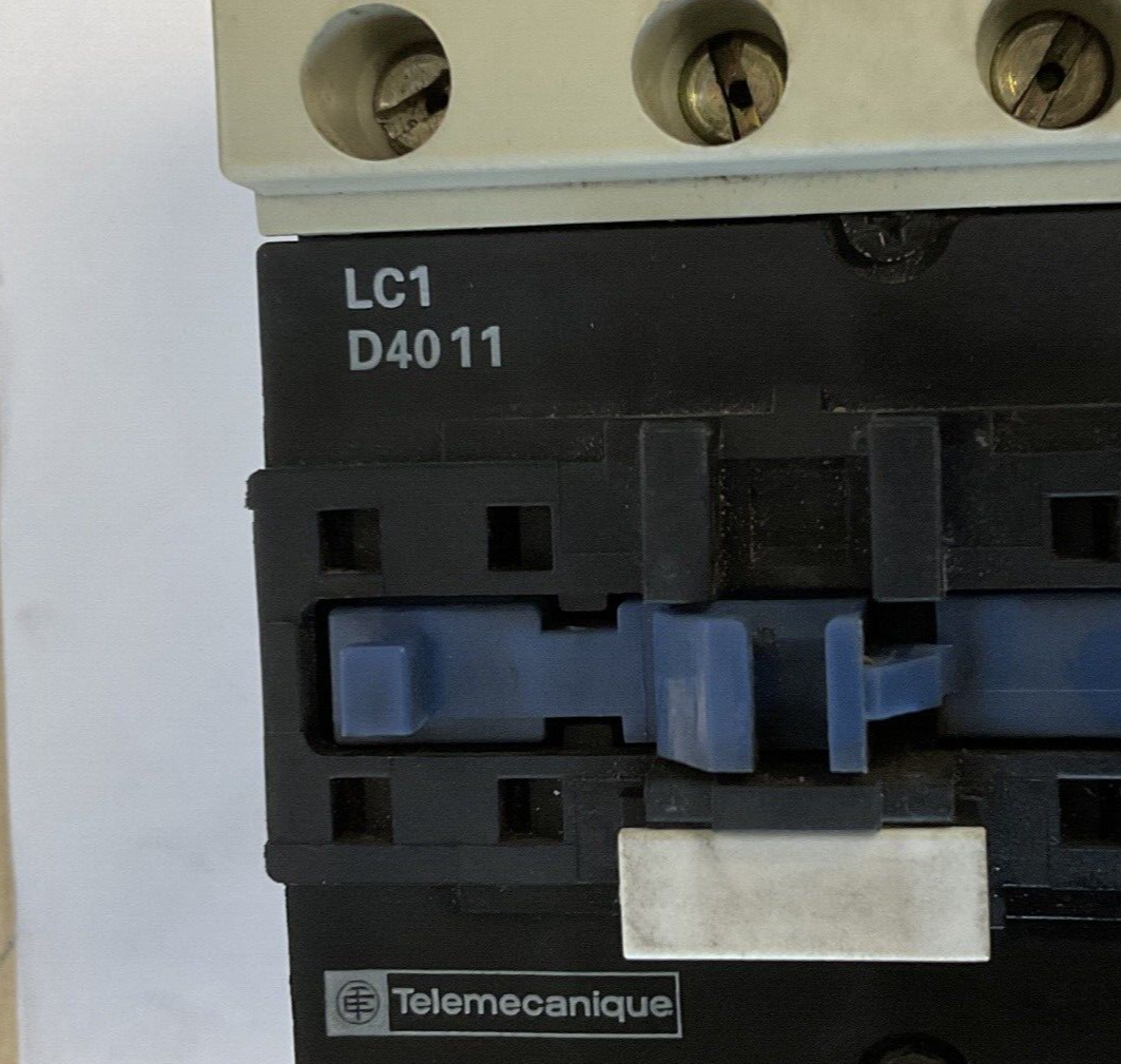 TELEMECANIQUE LC1 D4011 CONTACTOR 600VAC
