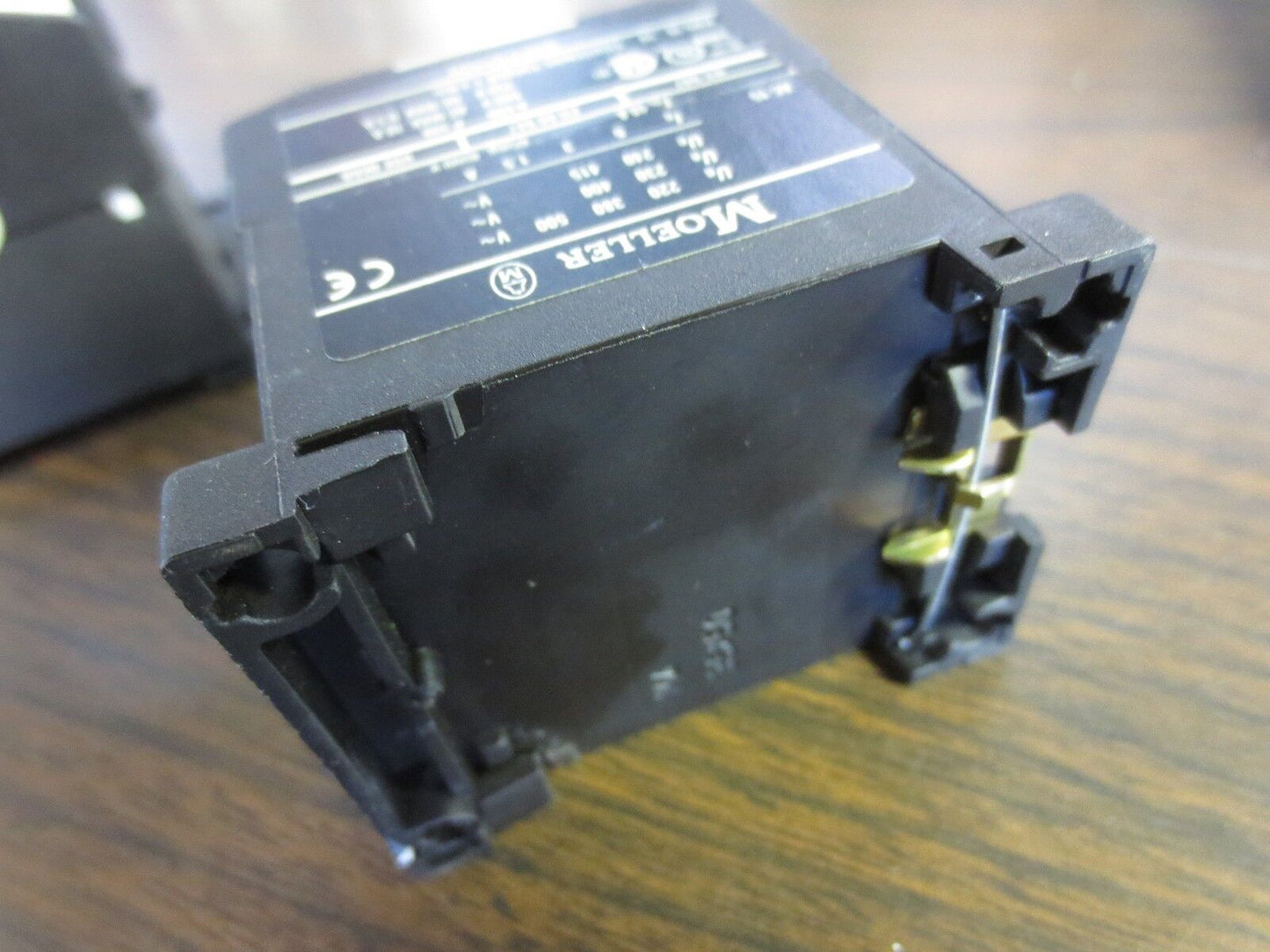 KLOCKNER-MOELLER DIL ER-22 CONTACTOR RELAY - 22E - LOT of 2