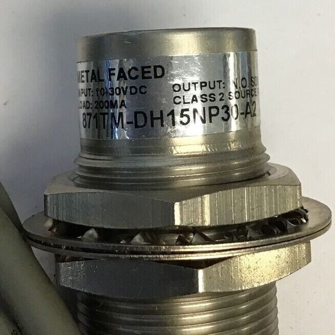 ALLEN BRADLEY 871TM-DH15NP30-A2 INDUCTIVE PROXIMITY SENSOR SER.A 30VDC 200MA