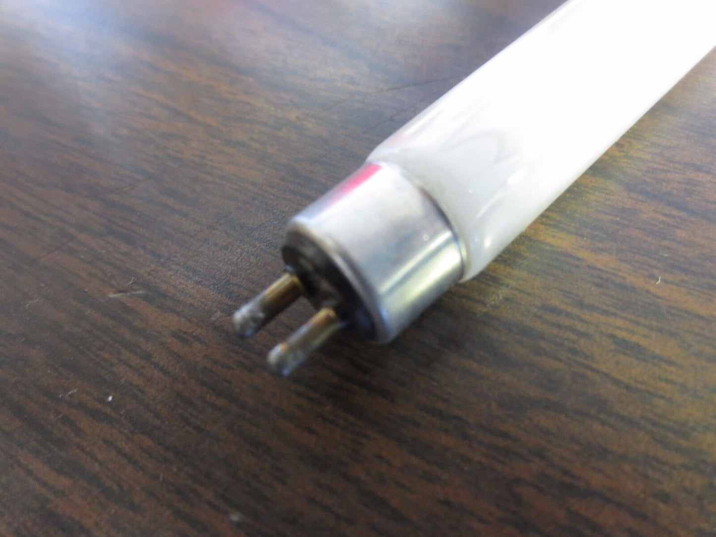 GE F6T5/CW COOL WHITE 6W T5 BULB - NEW SURPLUS OLD SHELF STOCK - LOT of 23